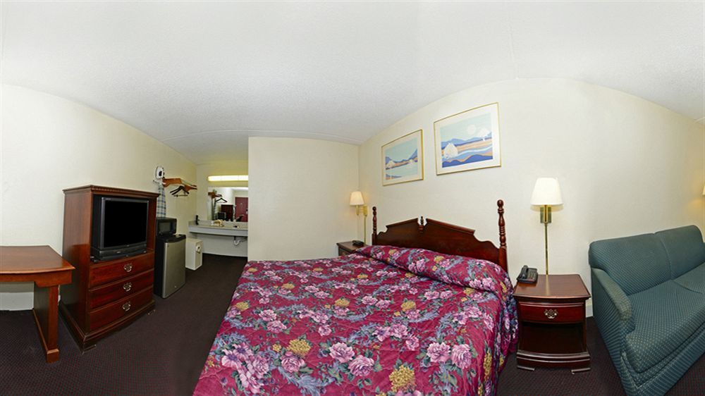 Americas Best Value Inn Каллмен Экстерьер фото
